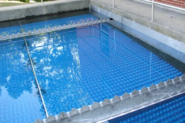 Penggunaan Tube Settler Lamella Clarifier Hasilkan Air Layak Konsumsi